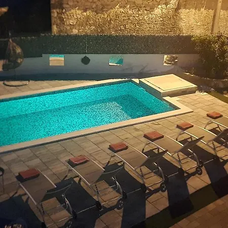 Katarina Apartment *